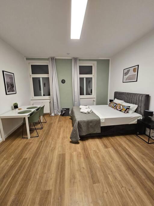 Comfort-suite 10 Min To Center Apartament